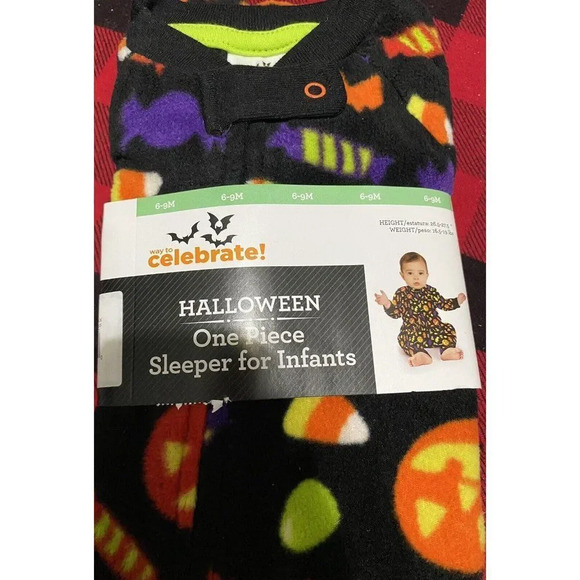 Halloween One Piece Sleeper for Infants Baby 6-9 MONTHS & 12 Months Pajamas - Picture 7 of 7